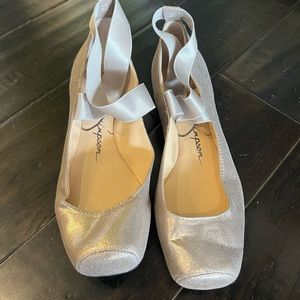 Jessica Simpson ballet flat